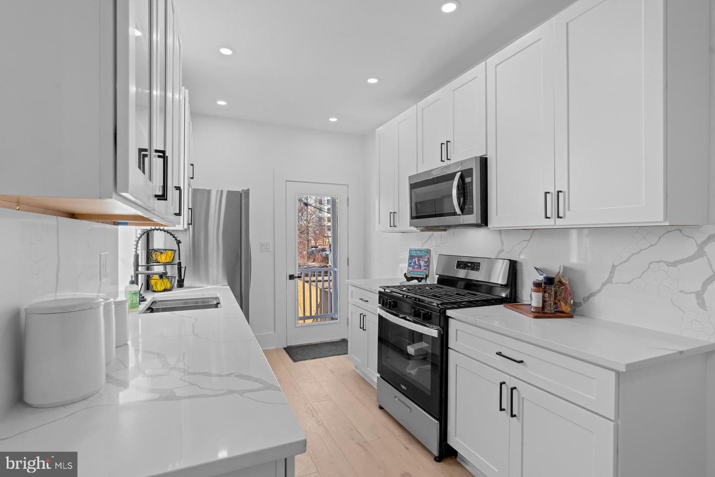 939 Shepherd Street NW photo 18