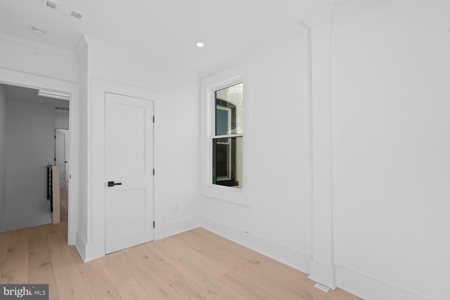 939 Shepherd Street NW photo 22