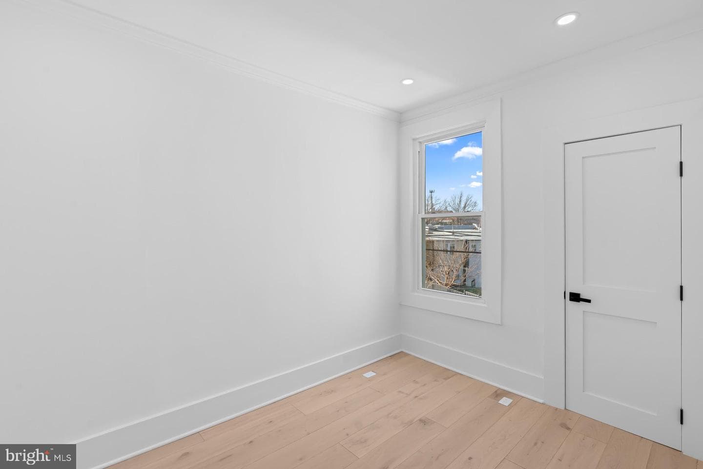 939 Shepherd Street NW photo 29