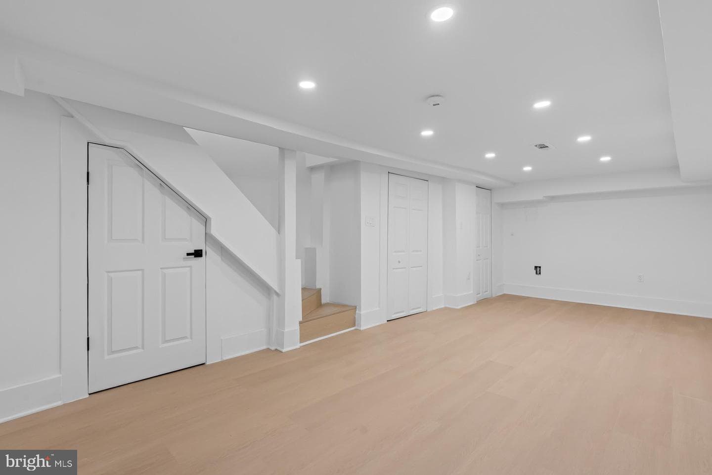 939 Shepherd Street NW photo 35