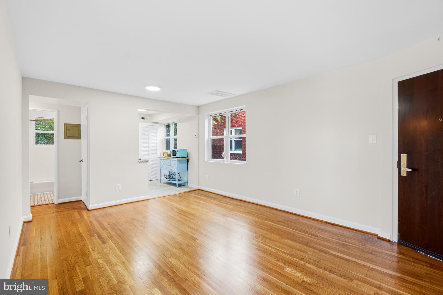626 Independence Avenue SE #304 photo 5
