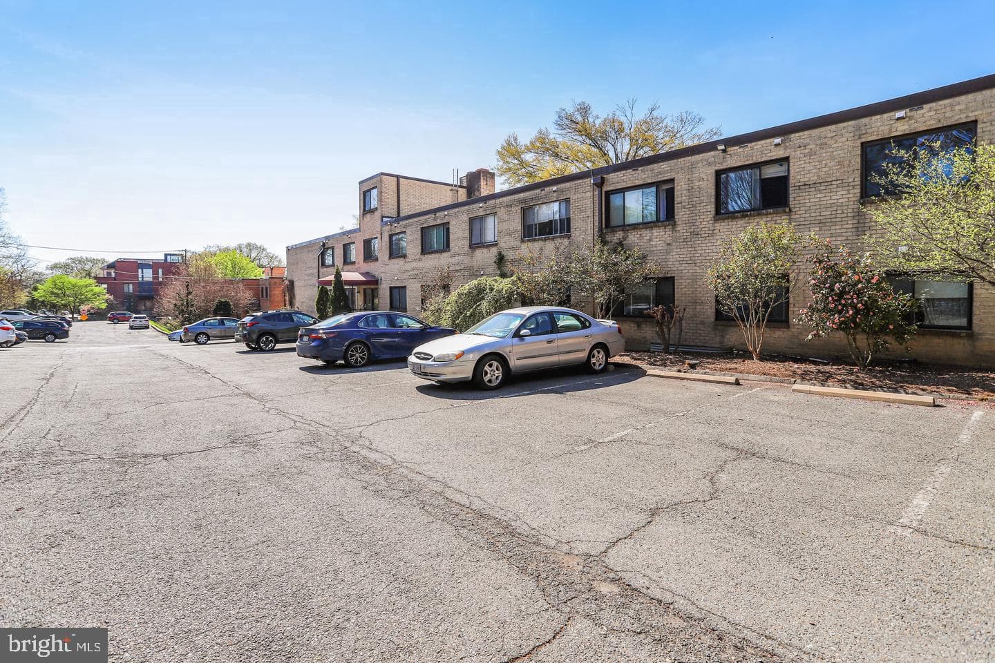 4555 Macarthur Boulevard NW #103 photo 25