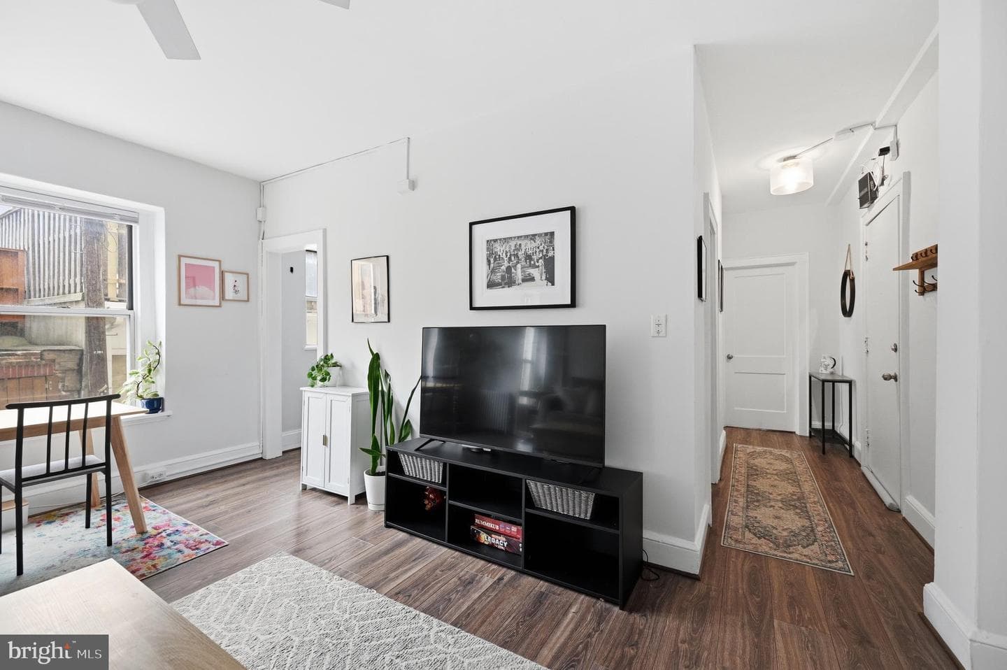 1820 Clydesdale Place NW #112 photo 3