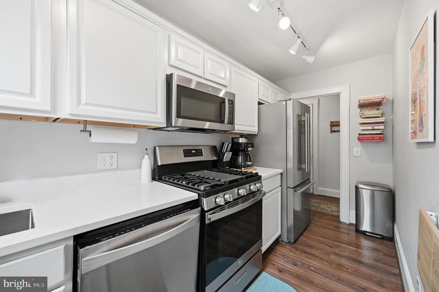 1820 Clydesdale Place NW #112 photo 7