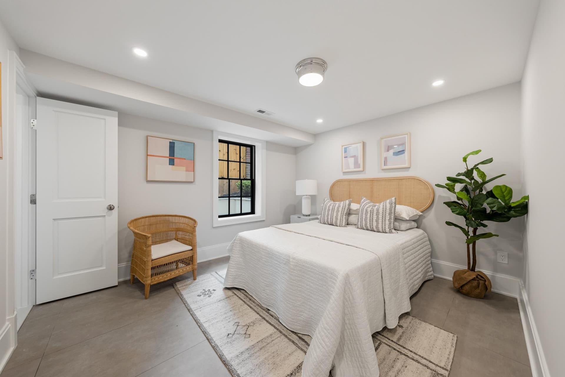 5439 30th Place NW photo 18