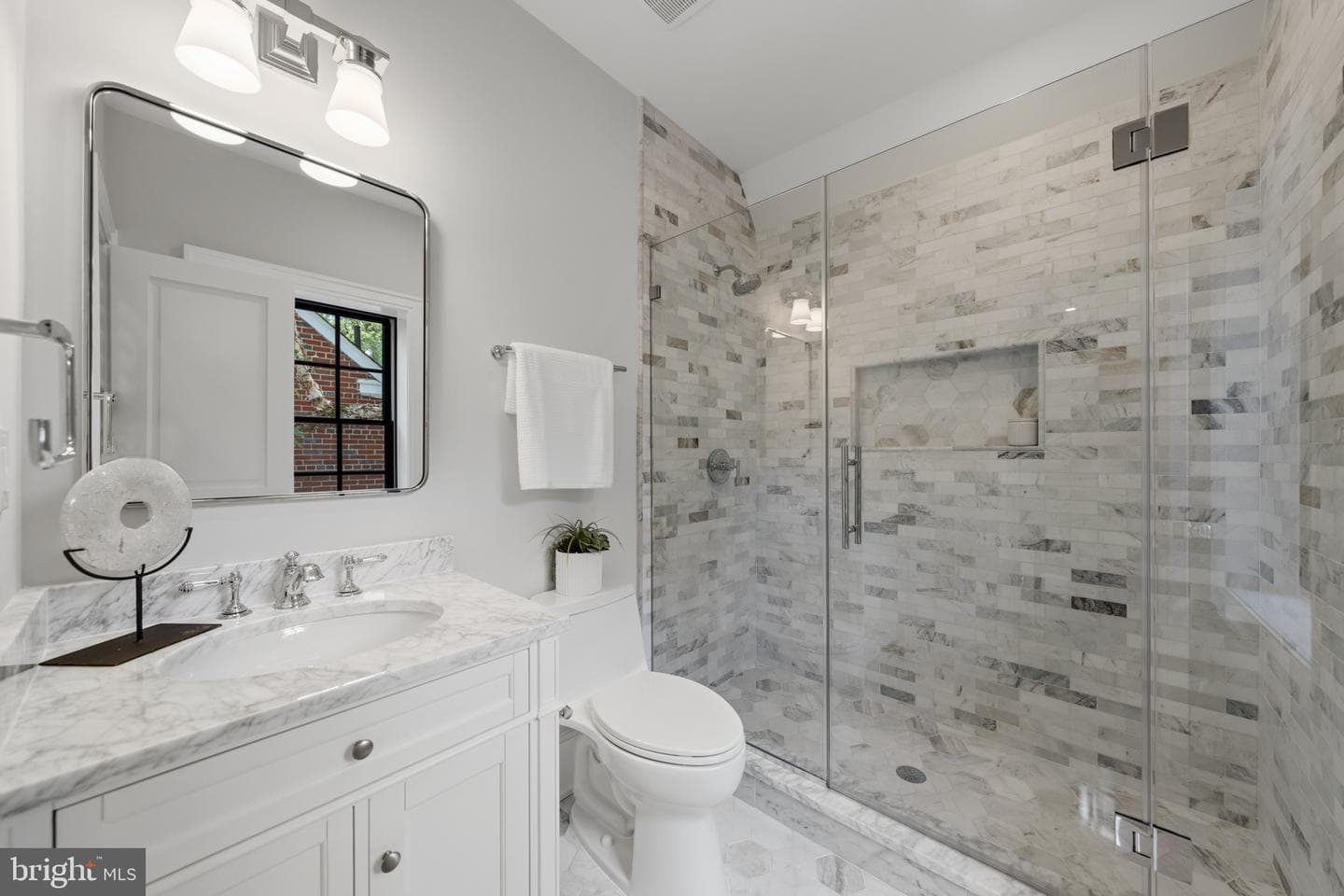 5439 30th Place NW photo 23
