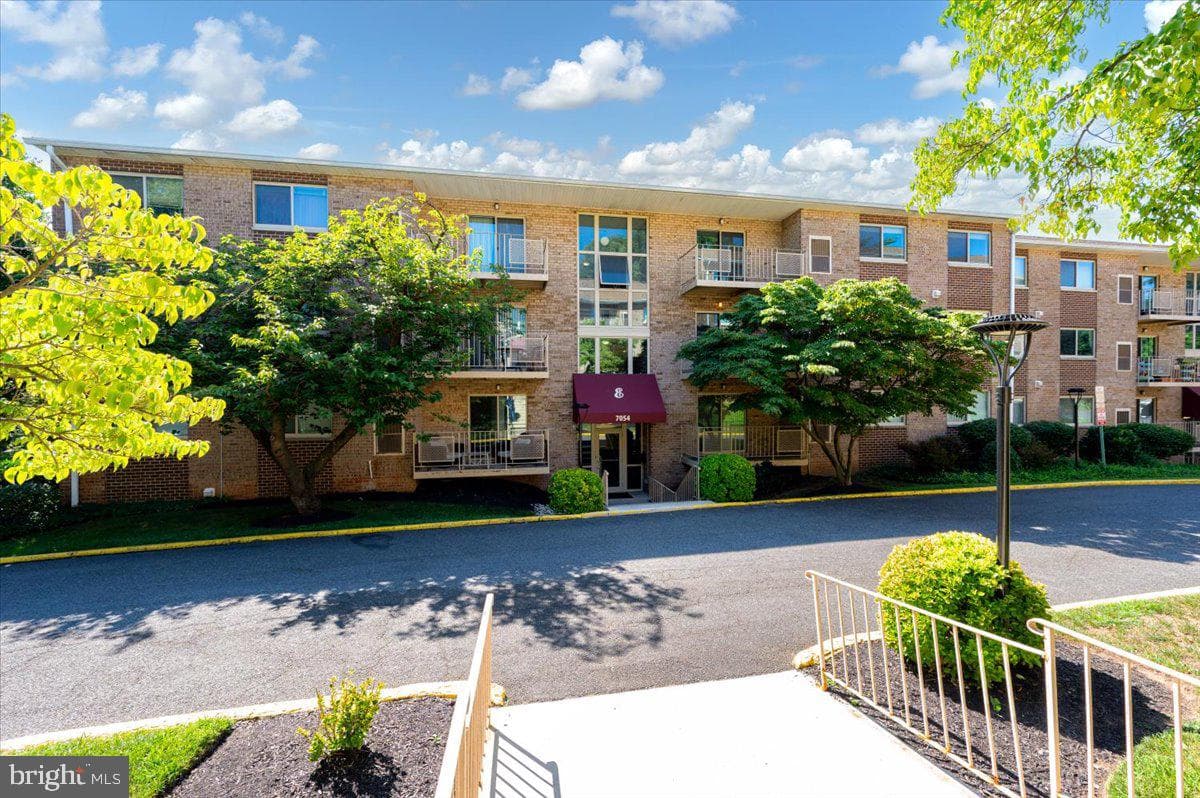7054 Eastern Avenue NW #304, Washington