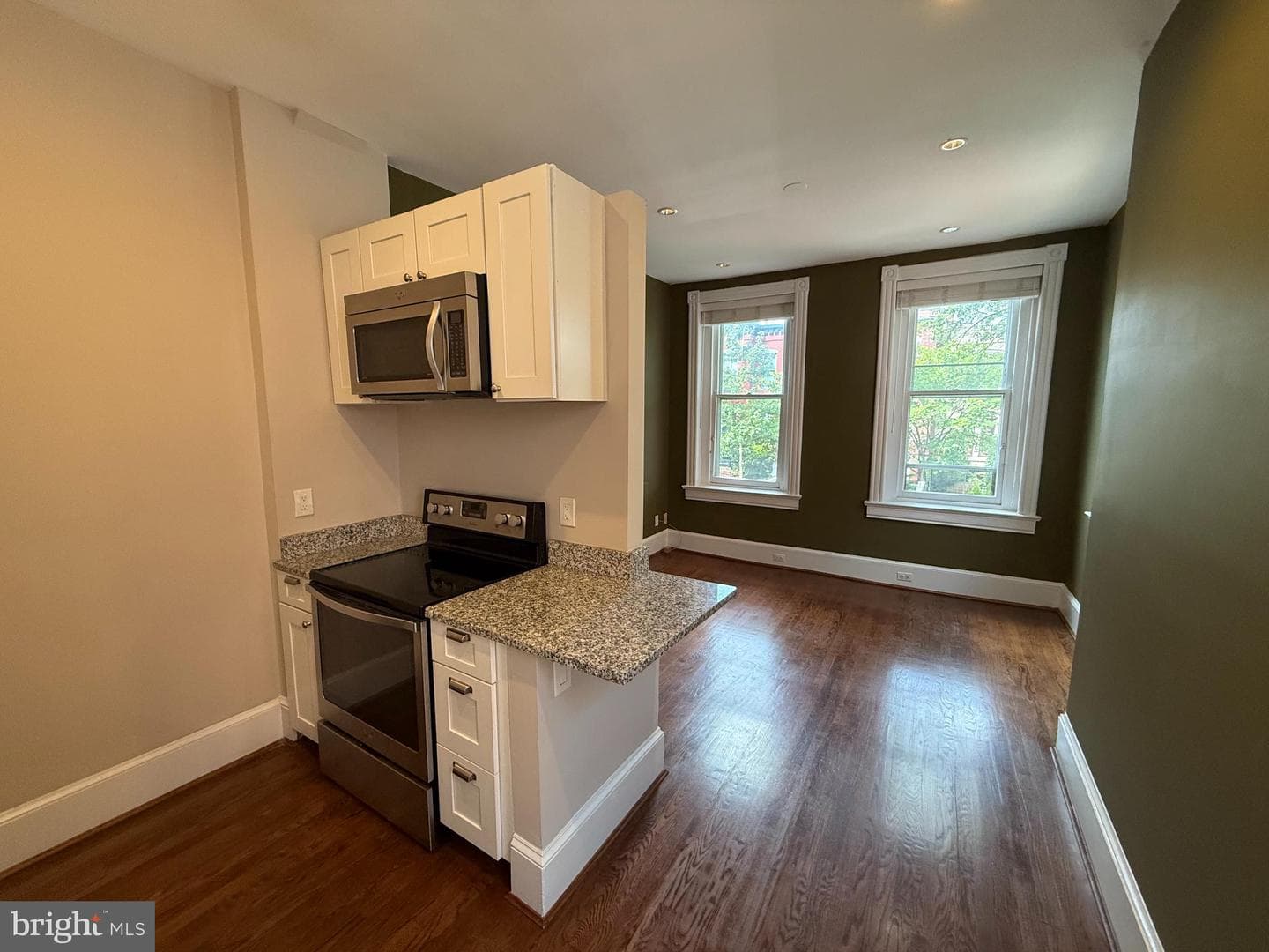 509 3rd Street NE photo 10