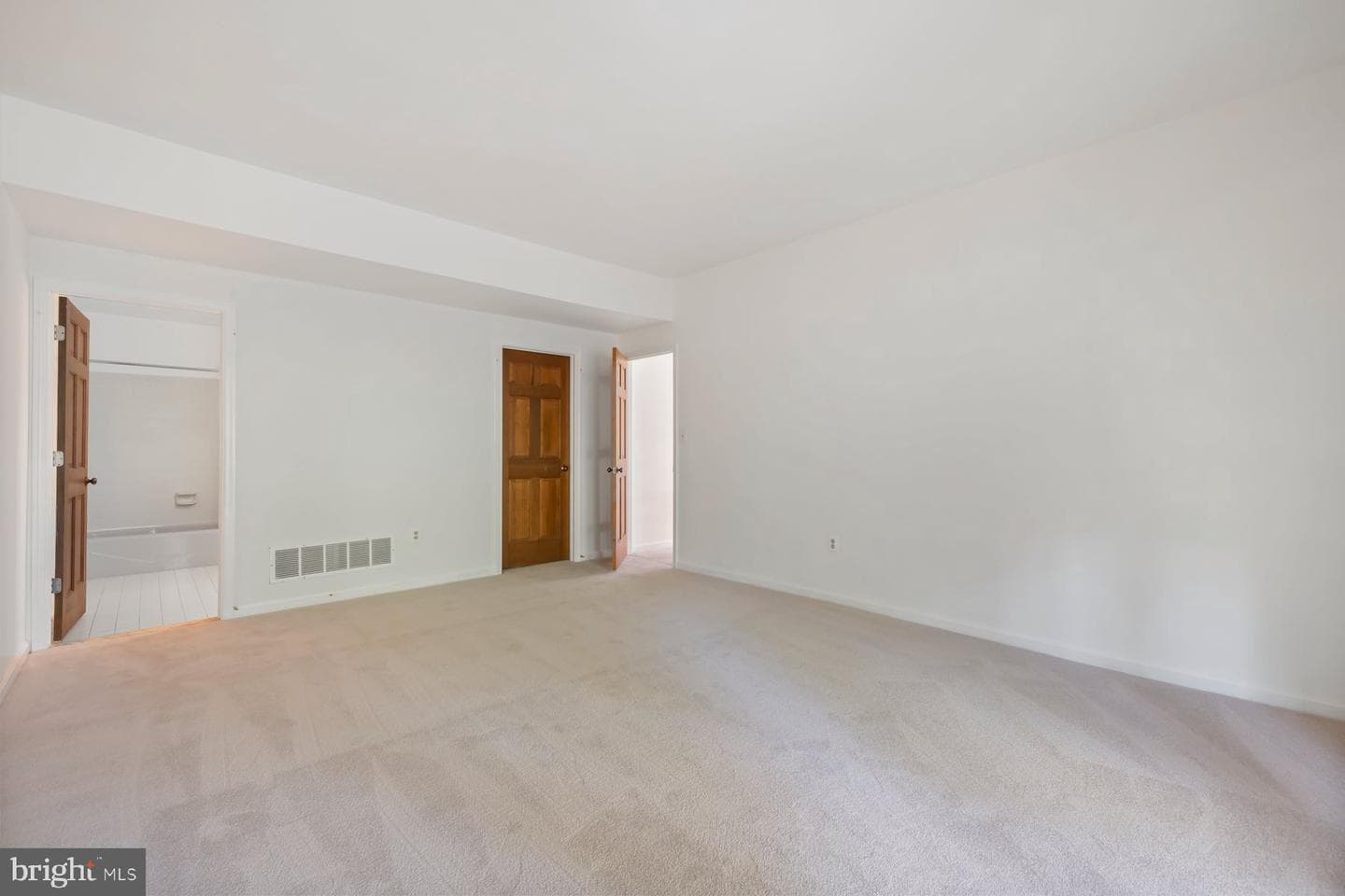 370 S River Landing Road #370 photo 37