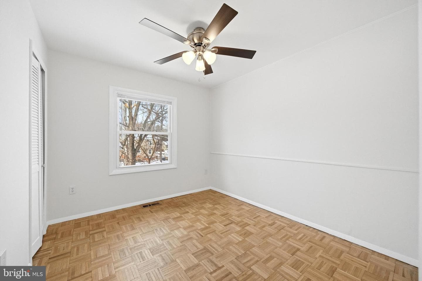652 Chapelview Drive photo 24