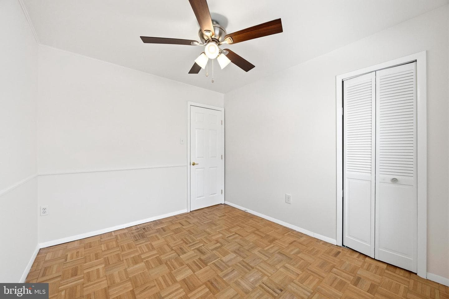 652 Chapelview Drive photo 25