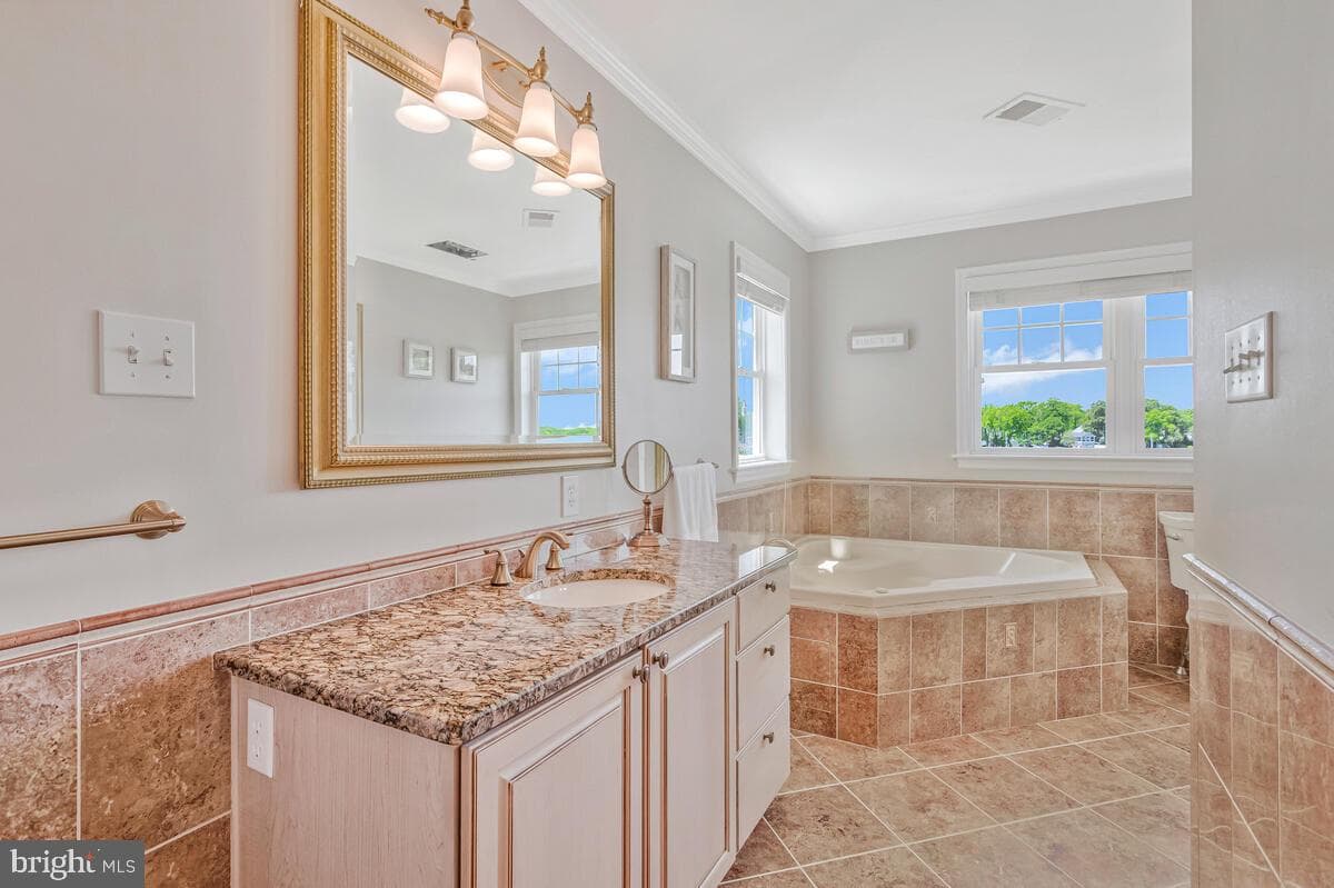 3300 Shore Drive photo 23