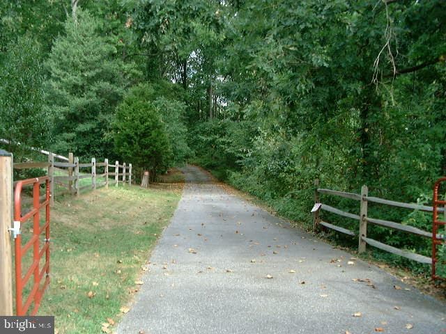 27 Old South River Rd photo 18