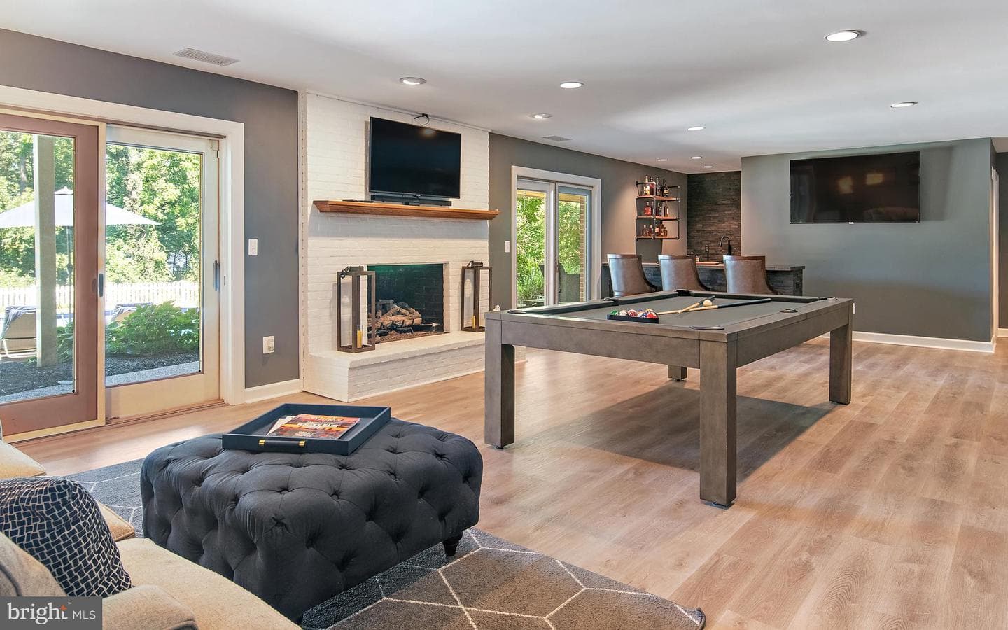 812 Coachway photo 46