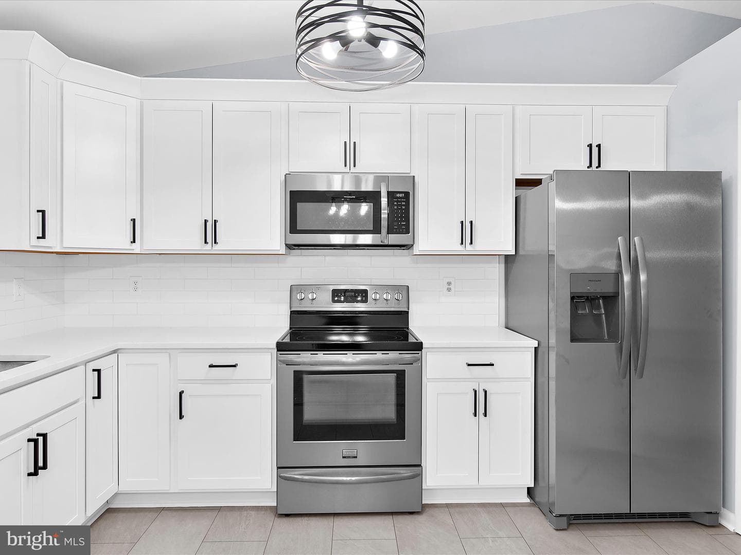 130 Clarence Avenue photo 14