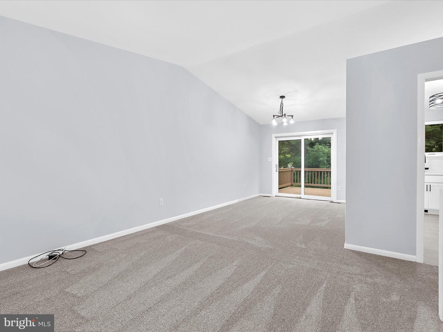 130 Clarence Avenue photo 7