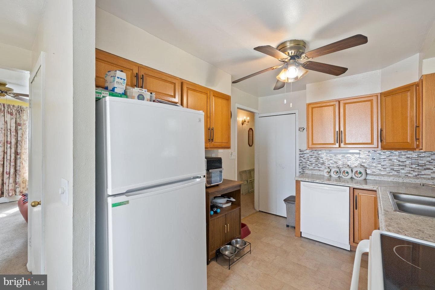 488 Bruce Avenue photo 9