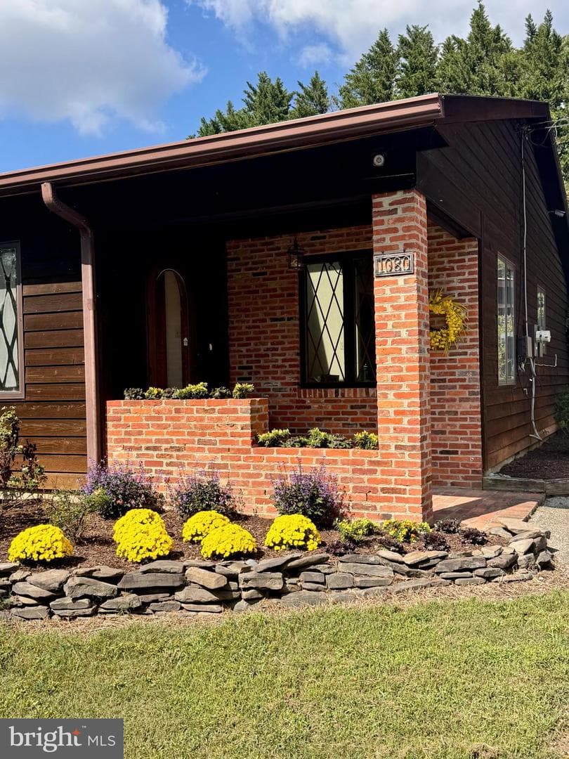 1080 Mt Airy Road photo 3