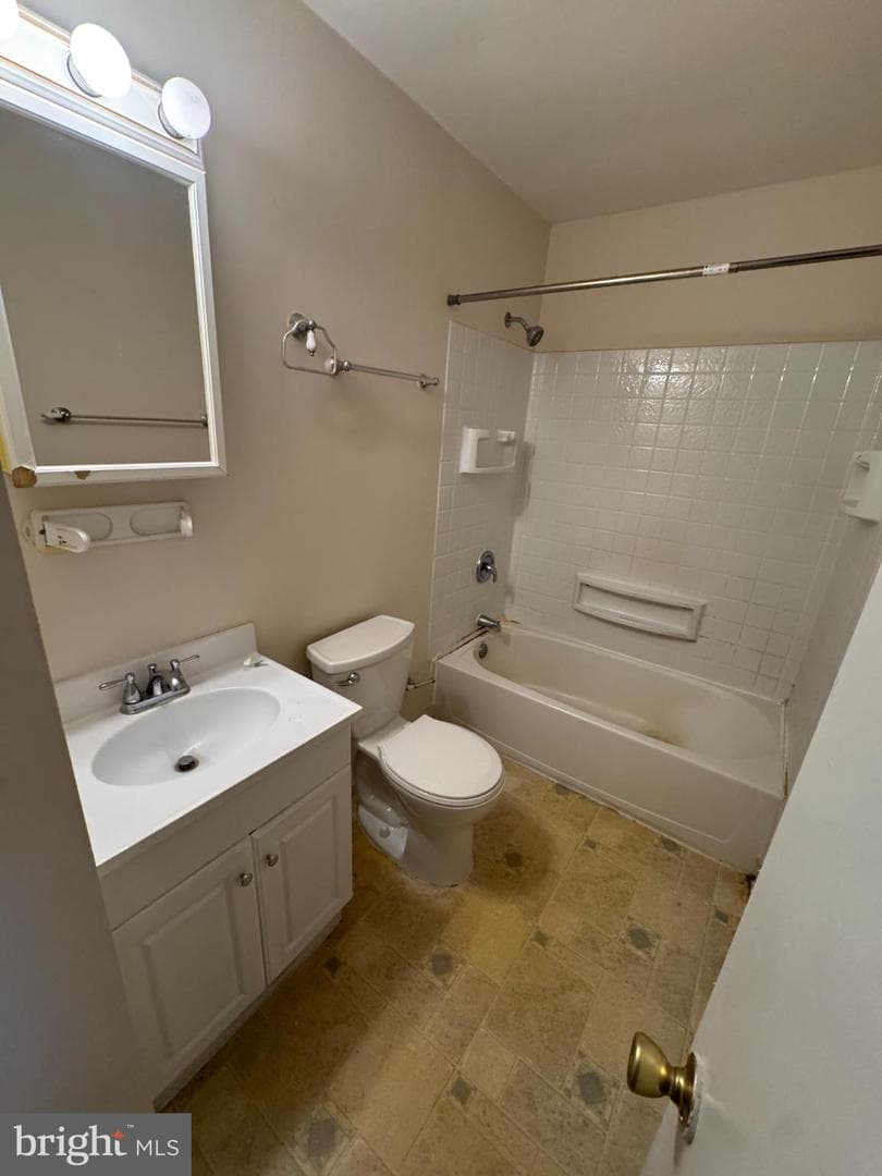 1823 Jaybird Court photo 5