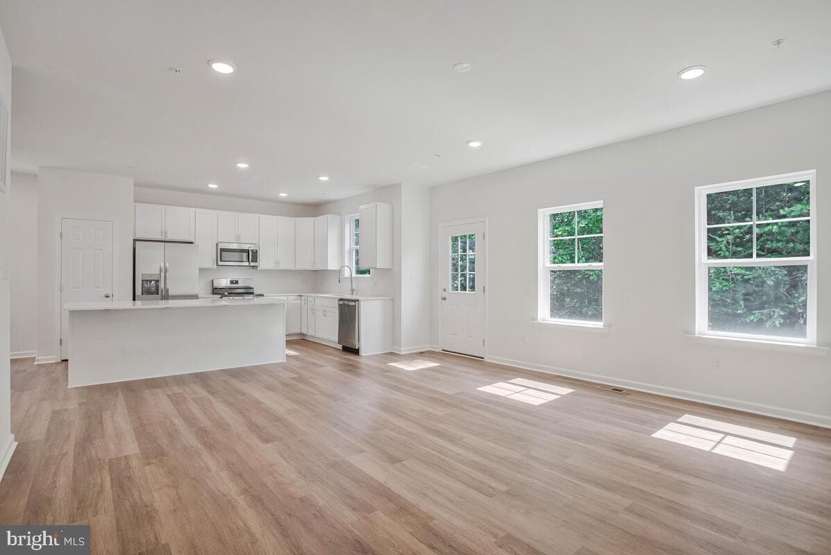 404 Warwick photo 15