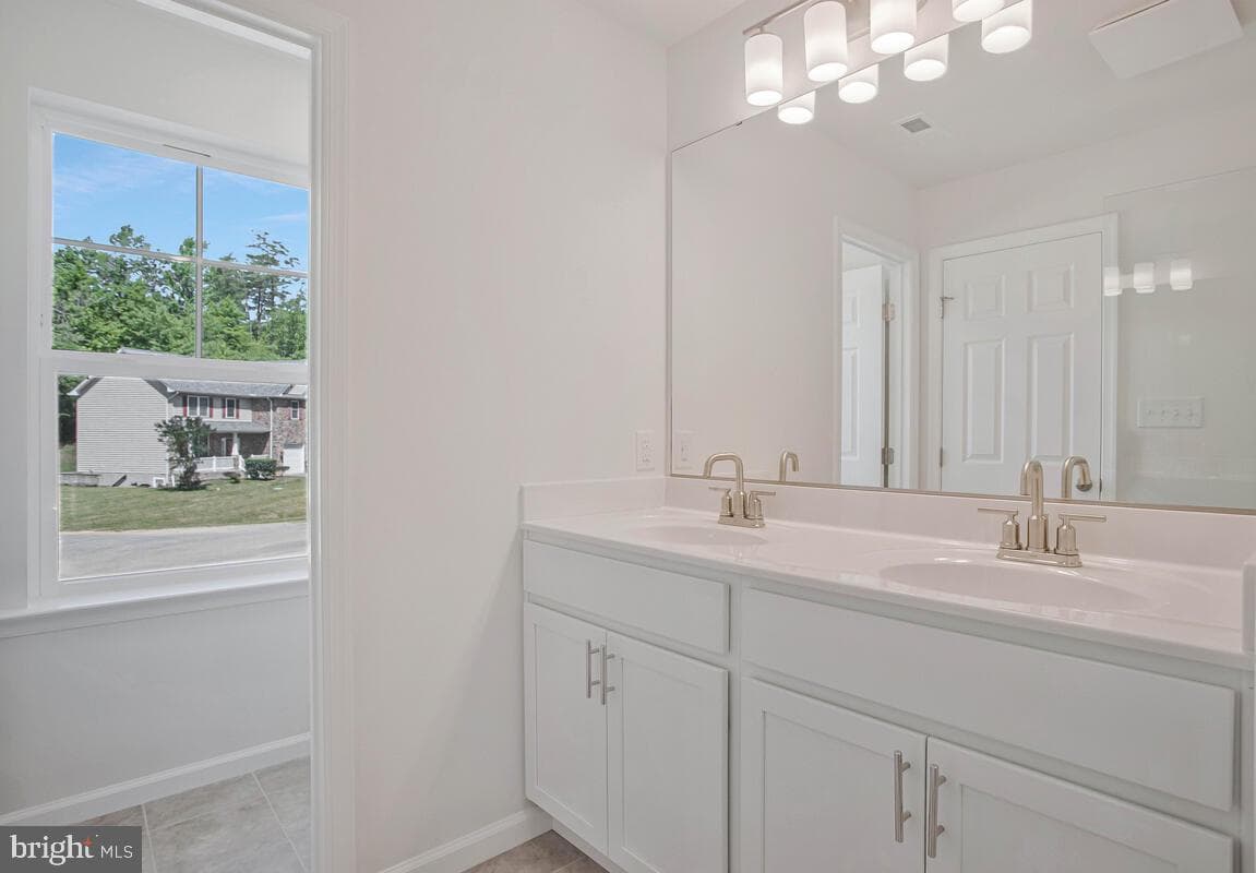 404 Warwick photo 31