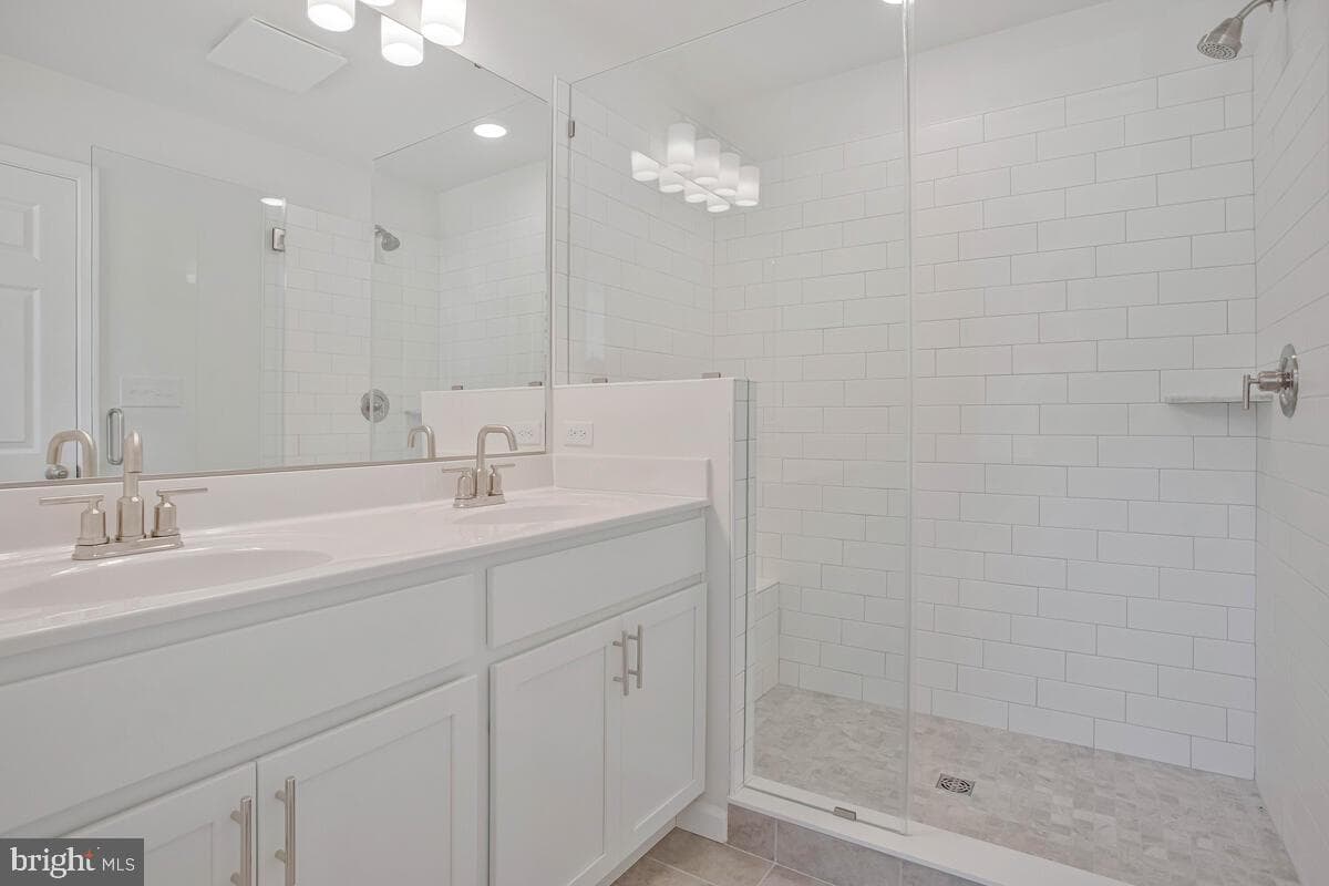 404 Warwick photo 32