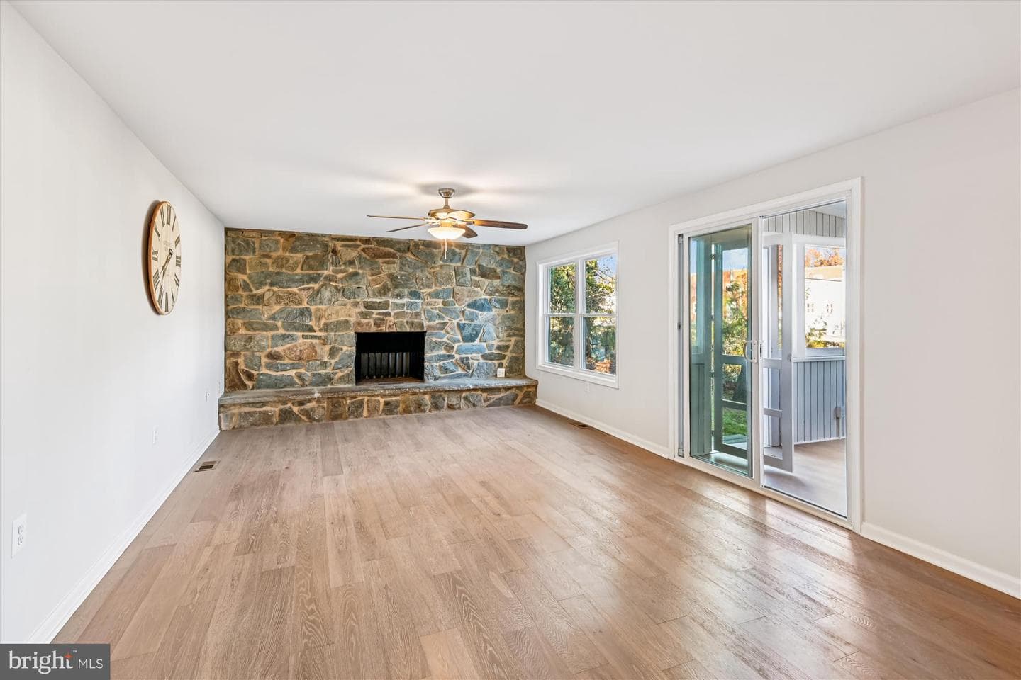 3092 Sussex Place photo 33