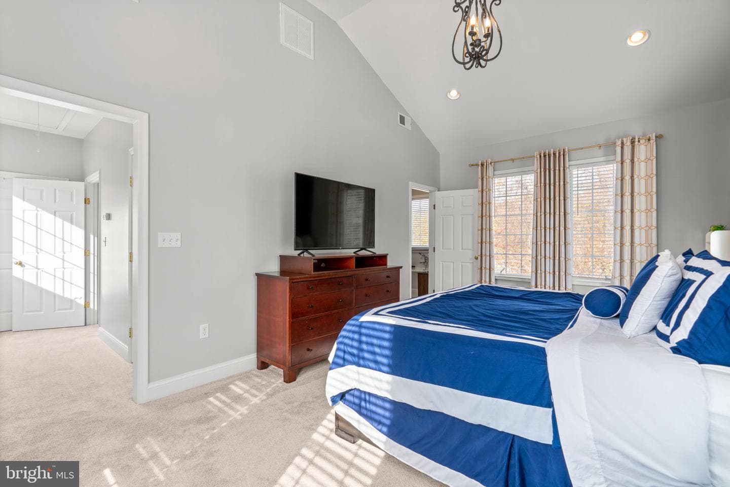 316 Raussell Place photo 22