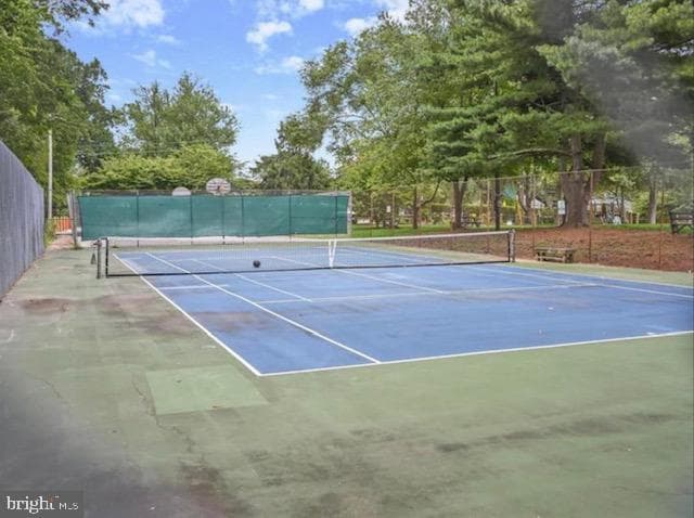 1465 Ridgeway photo 15