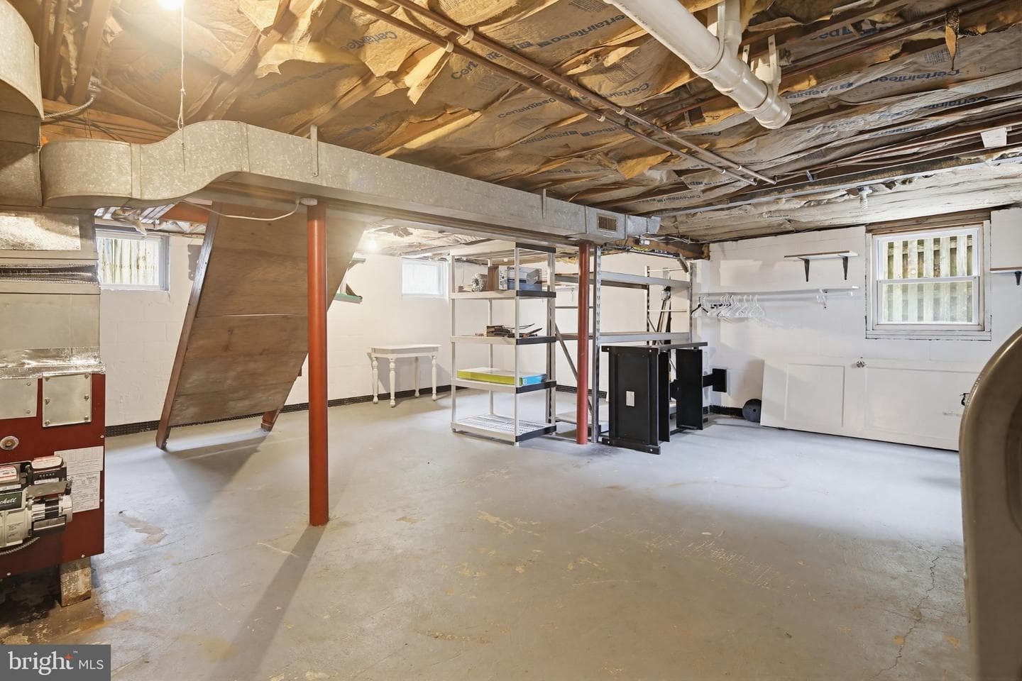 1465 Ridgeway photo 42