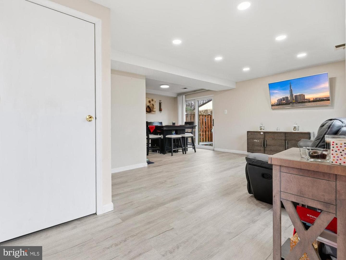 450 West Court #14i photo 5