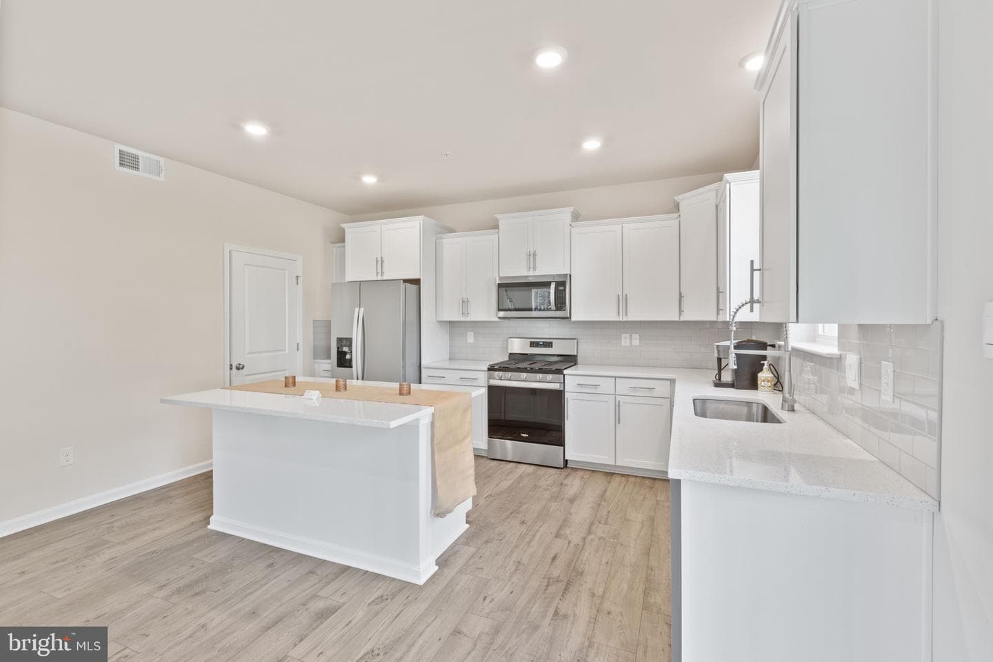 3704 Devonann Lane photo 6