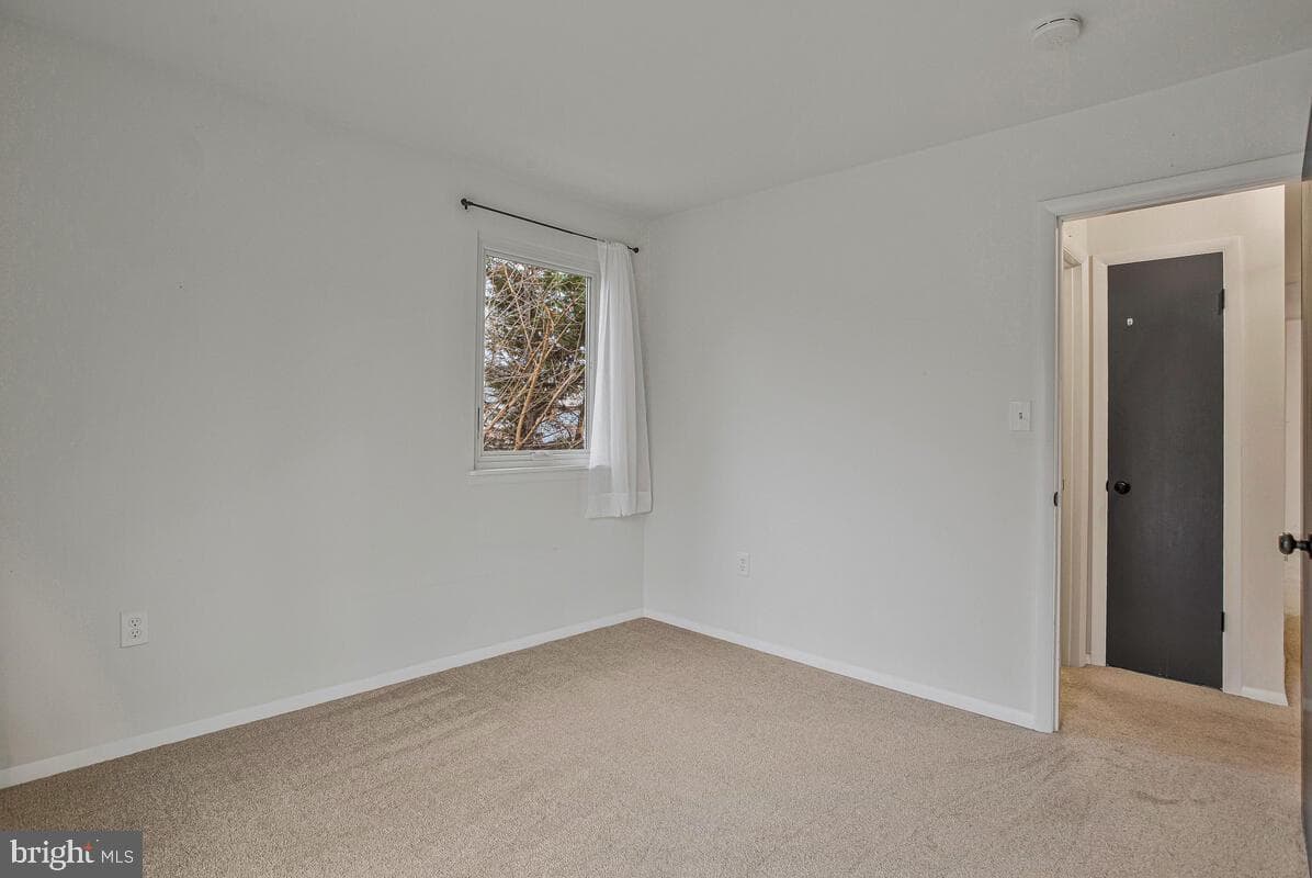7759 Glen Avenue photo 17