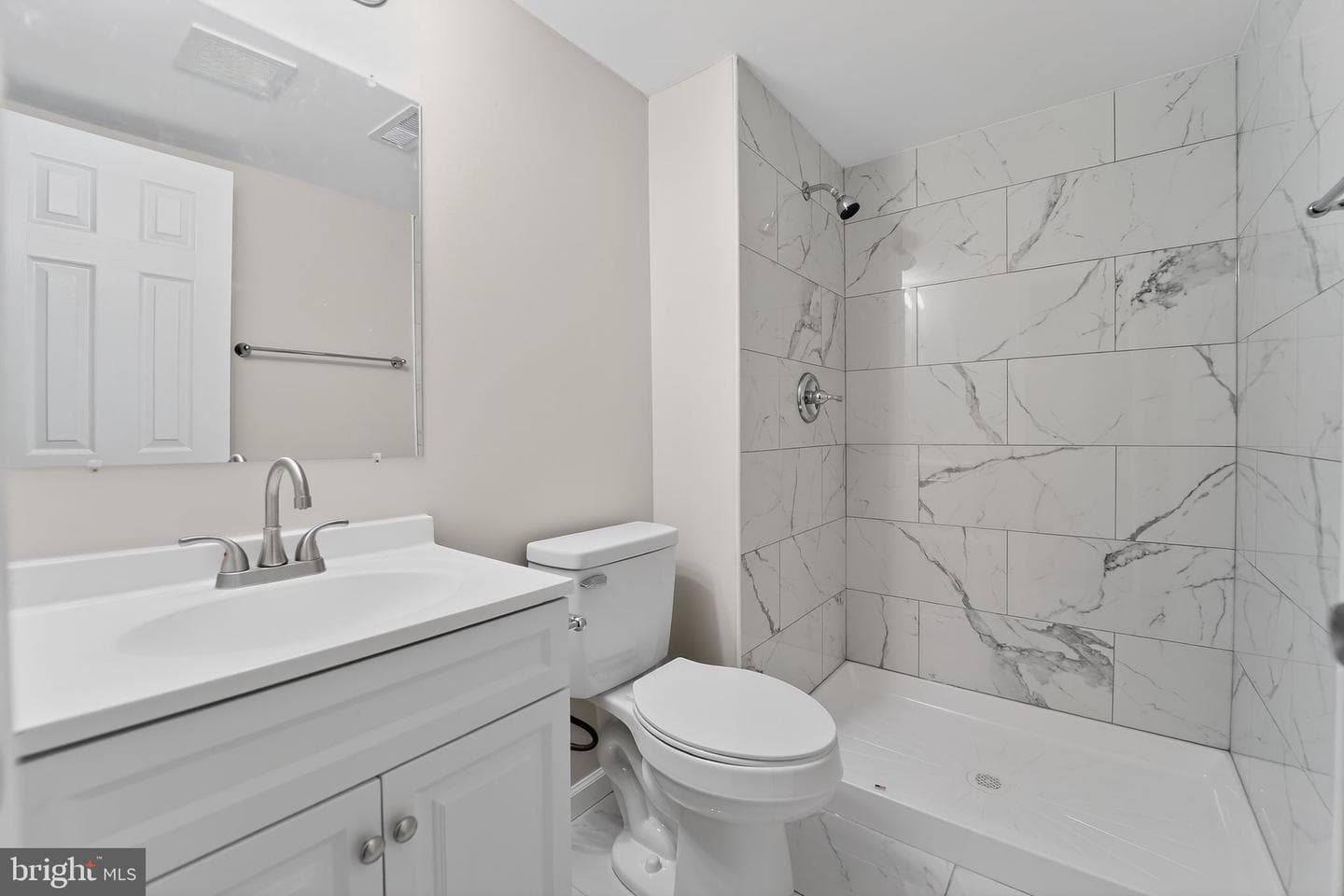 8210 Tomlinson Court photo 22