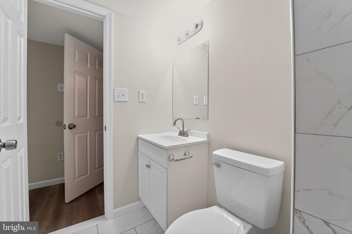 8210 Tomlinson Court photo 25