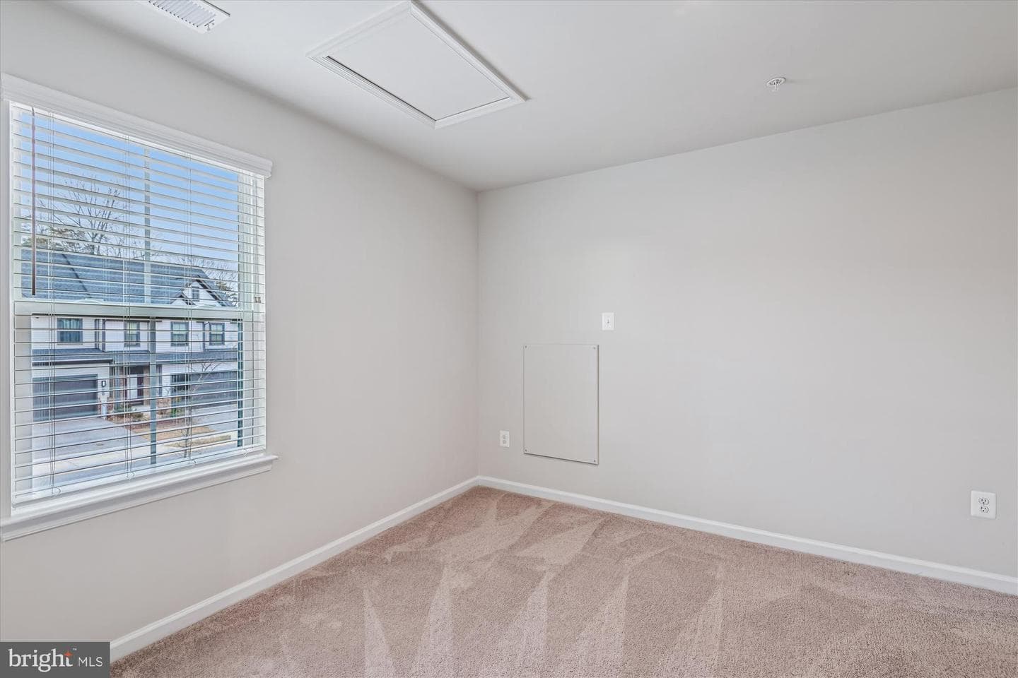 7600 Rossville Lane photo 31