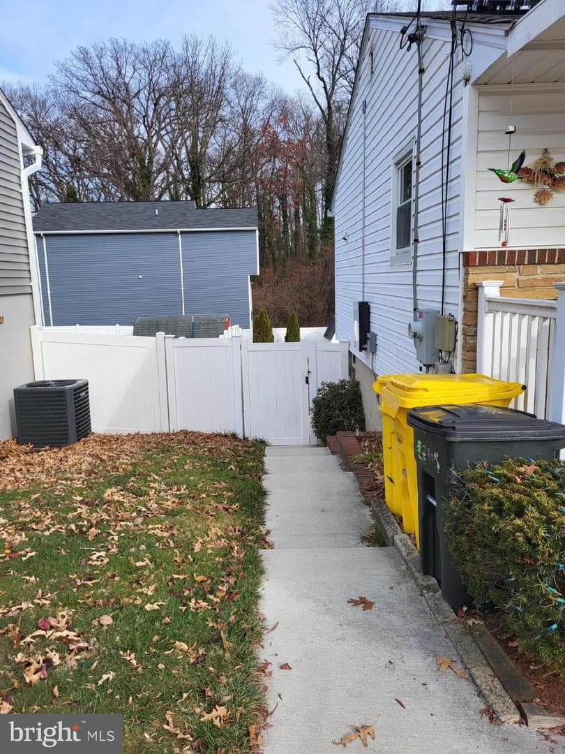1103 Rosedale Avenue photo 3