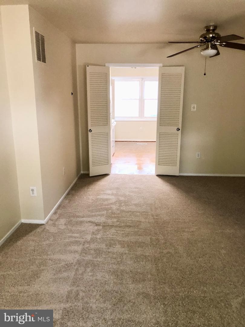 1681 Yorktown Court photo 6