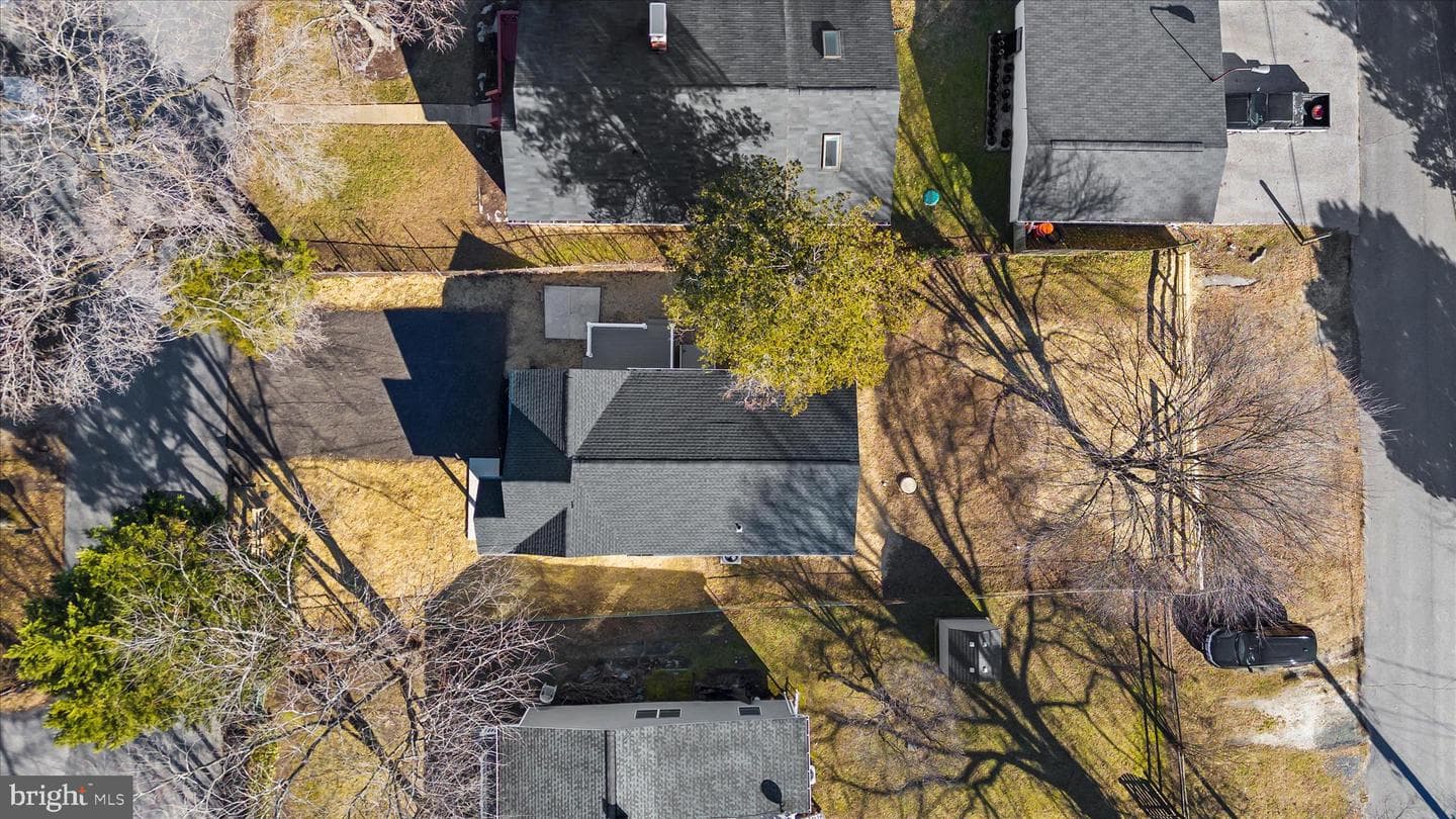 7815 East Road photo 31