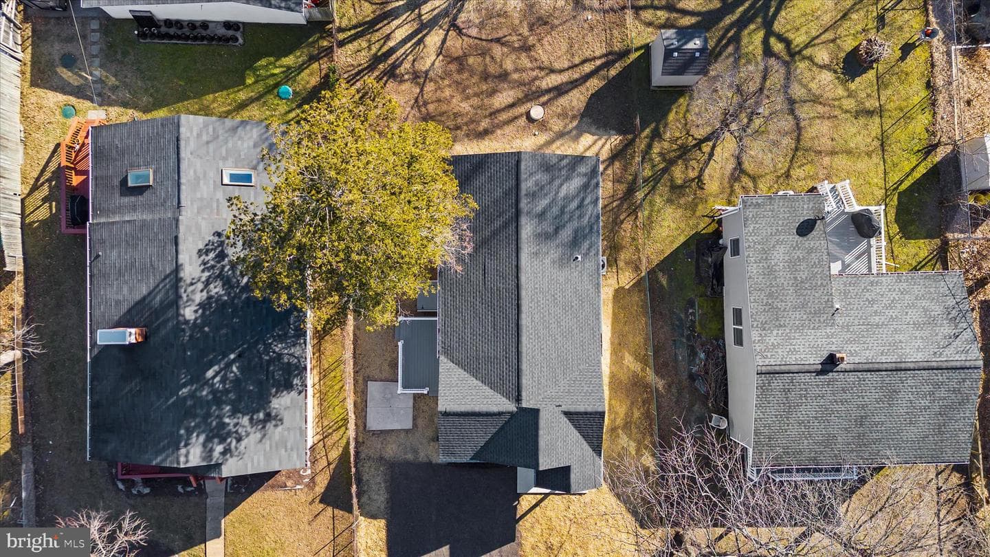 7815 East Road photo 33
