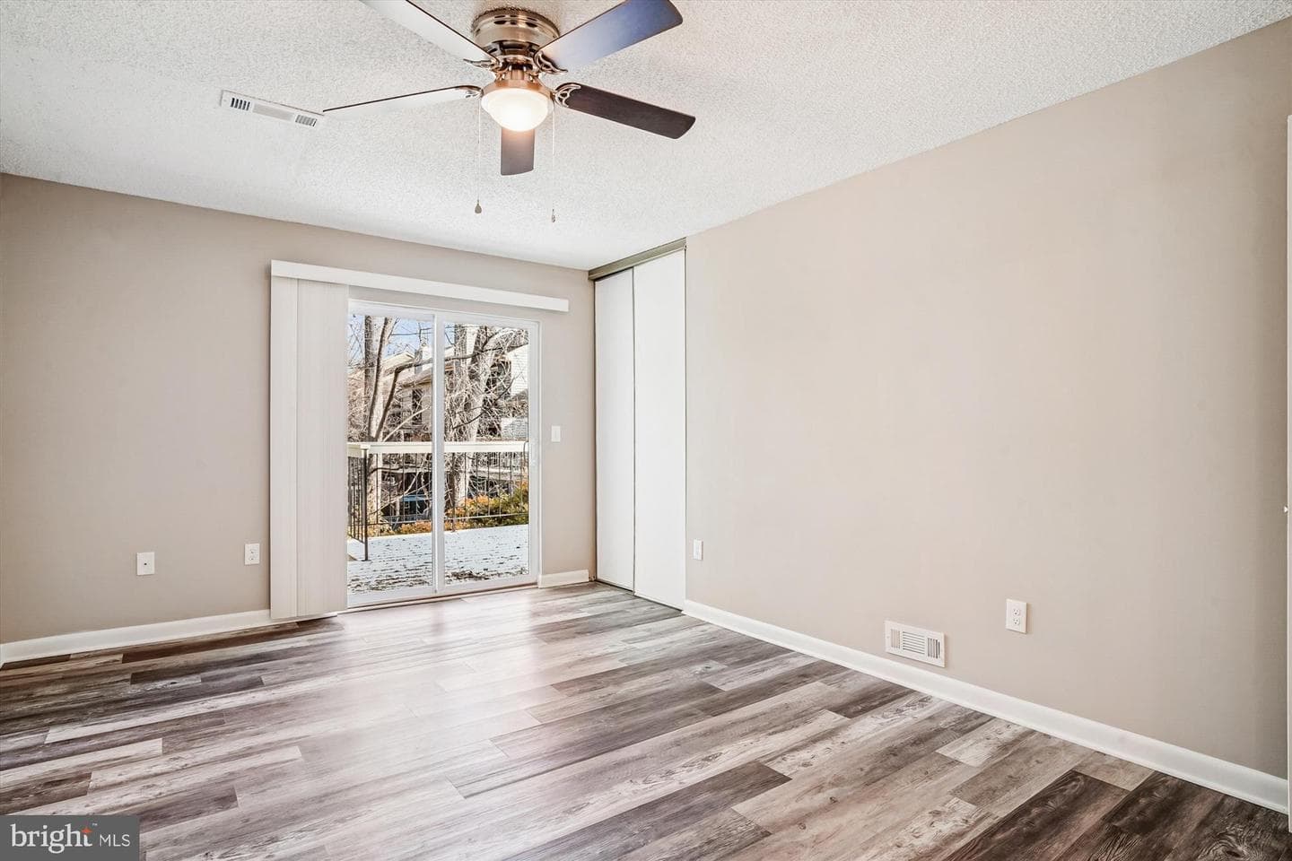 402 Cranes Roost Court photo 22