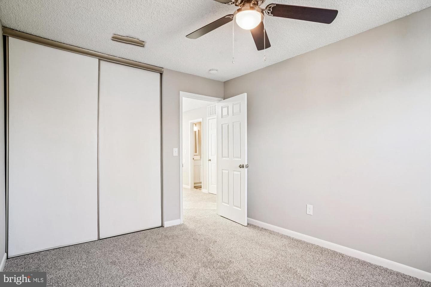 402 Cranes Roost Court photo 34