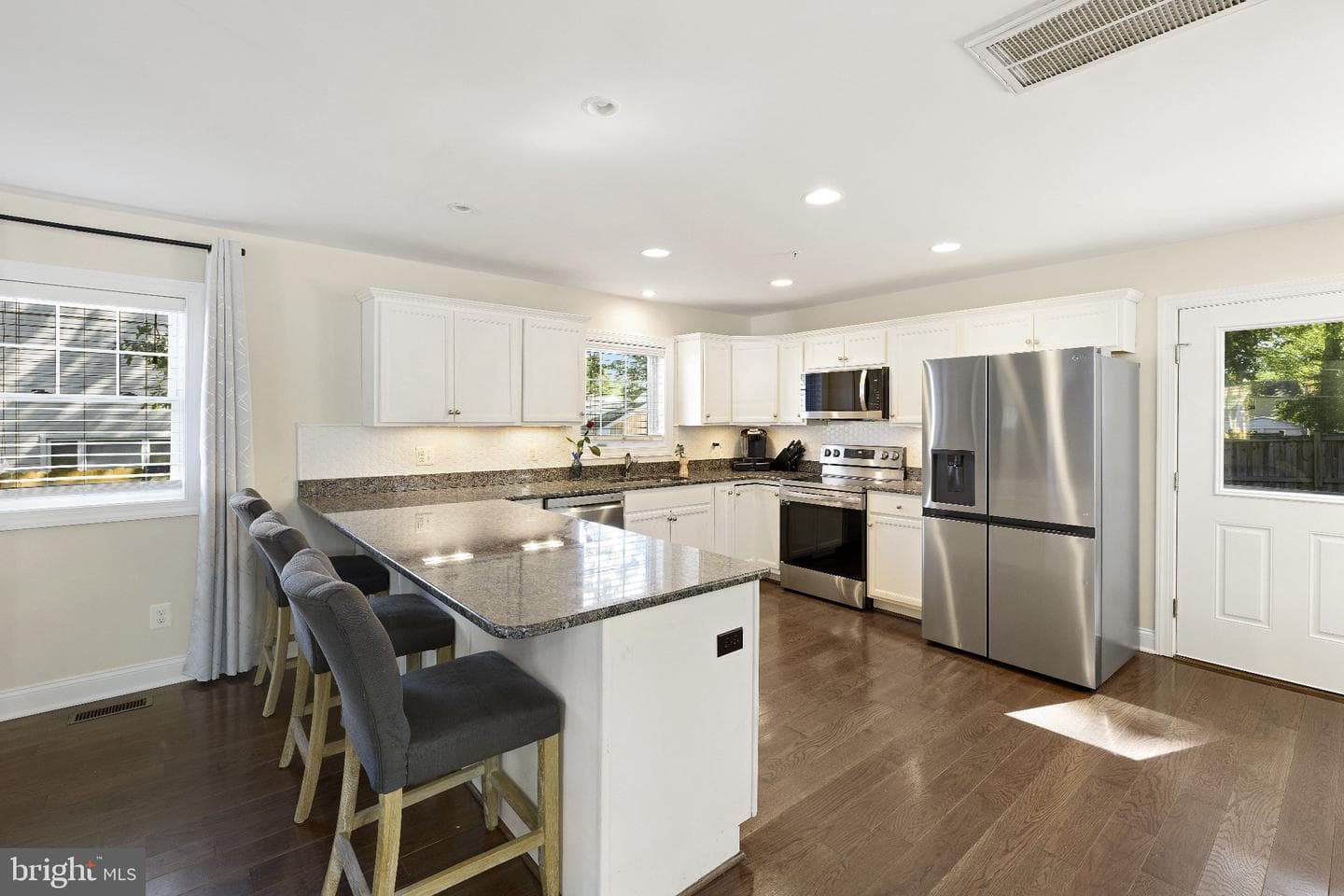 1635 Fairhill Drive photo 8