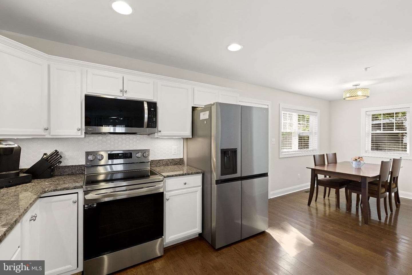 1635 Fairhill Drive photo 9