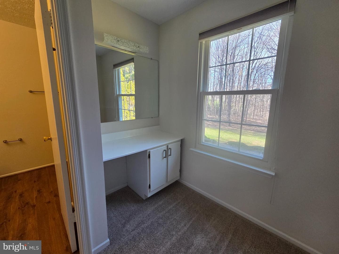 276 Southdale Court photo 22
