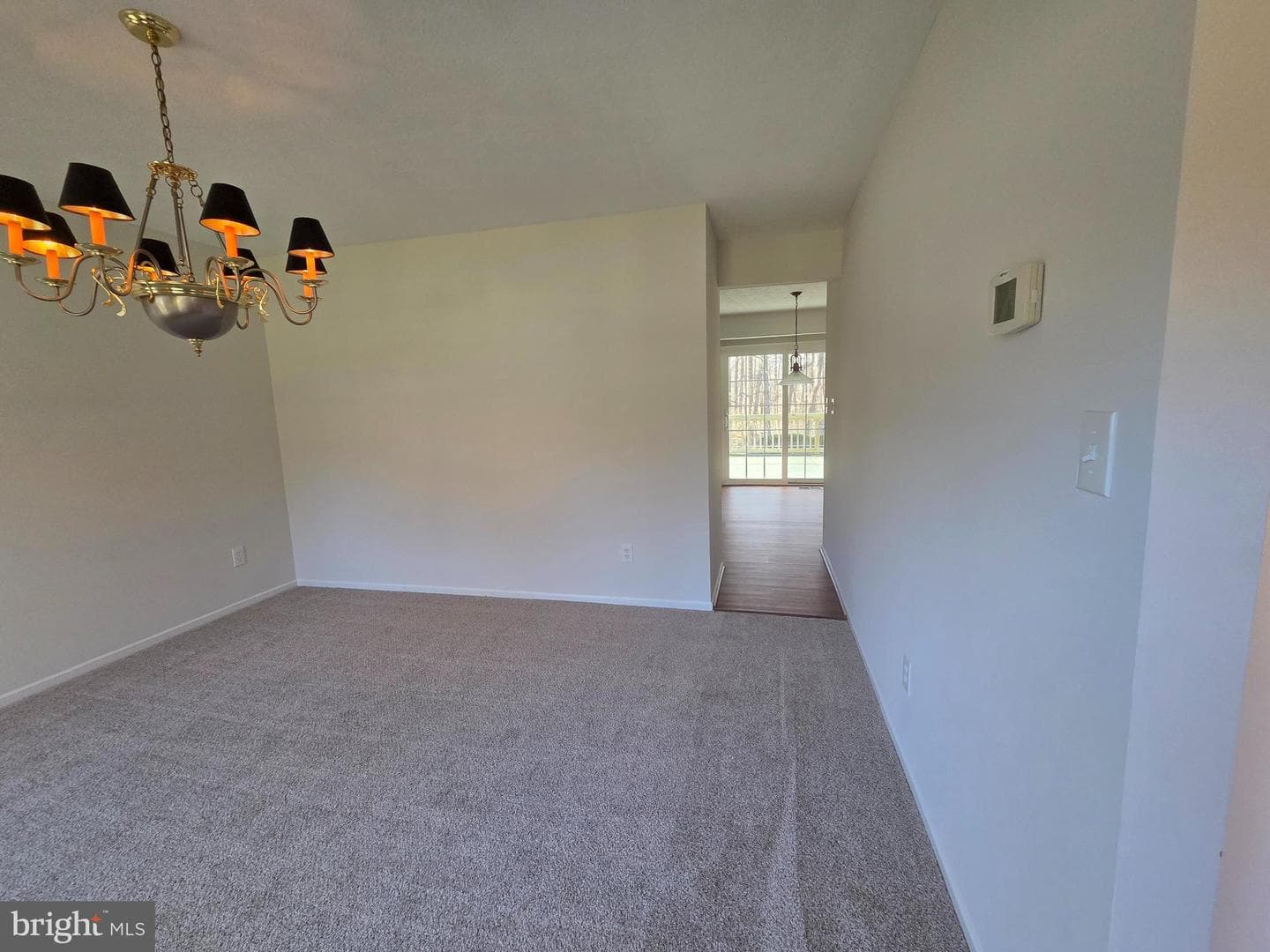276 Southdale Court photo 4