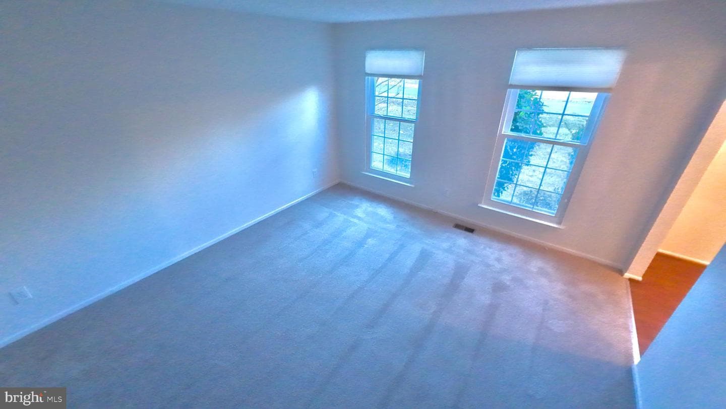 276 Southdale Court photo 6