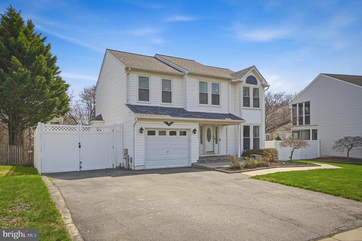 759 Sunnyfield Lane photo 2