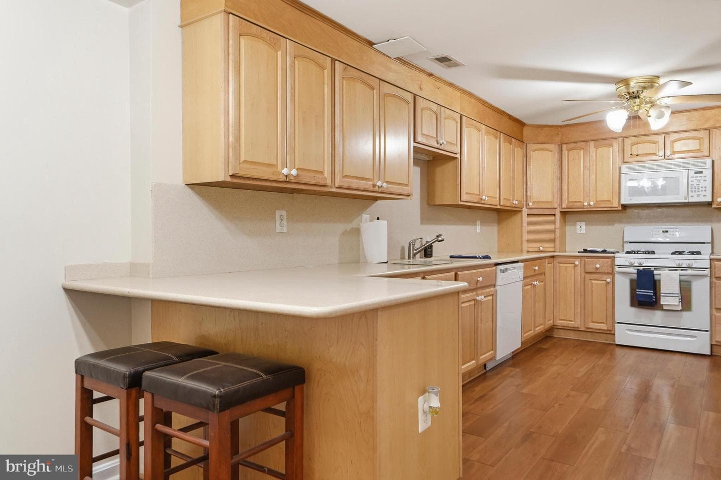 759 Sunnyfield Lane photo 32