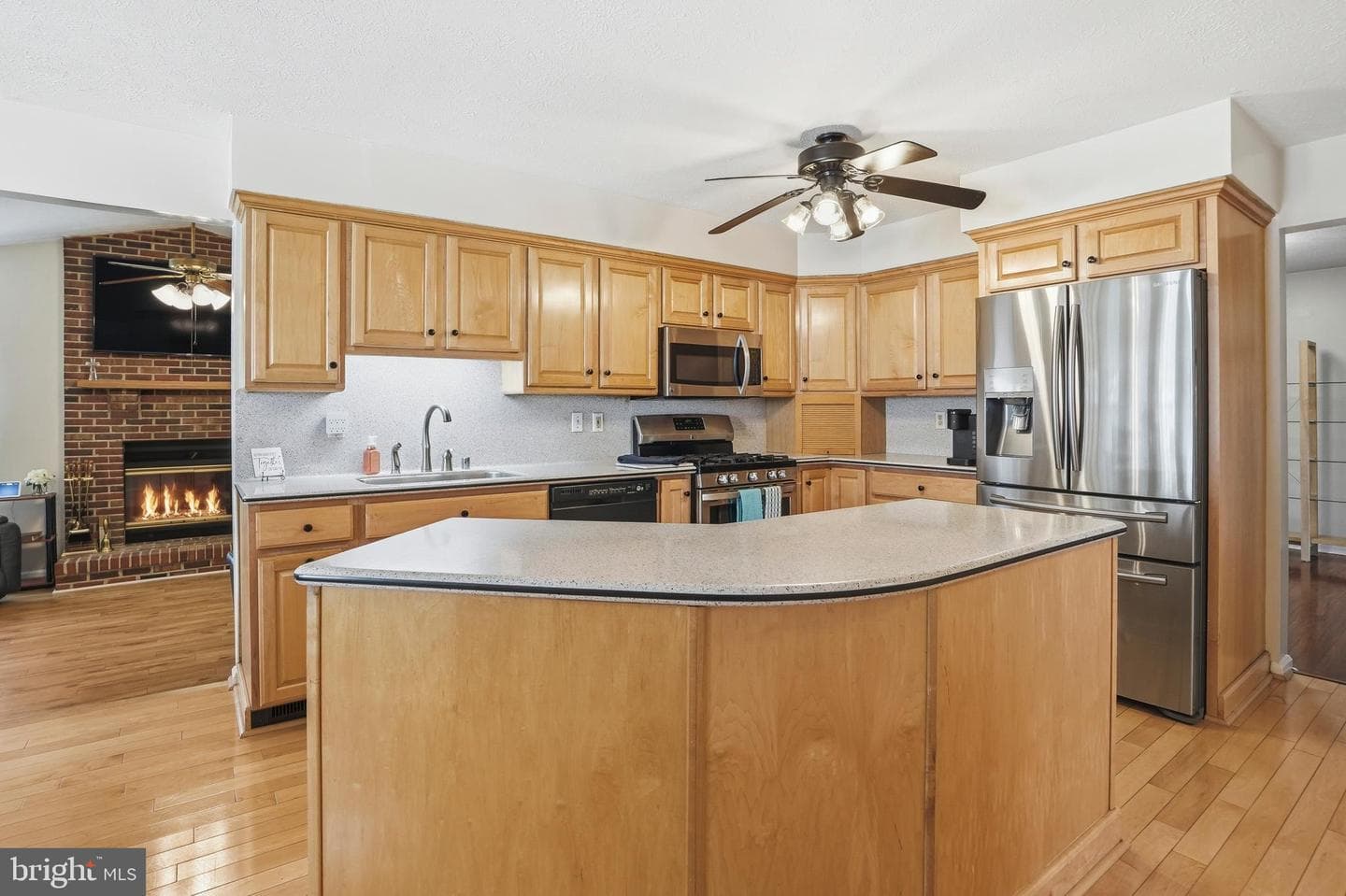 759 Sunnyfield Lane photo 8